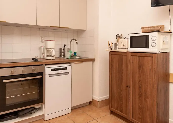 T2 Cabine, 4 Pers, Vue Mer, Parking, A 10m - Fr-1-803-61 Le Lavandou